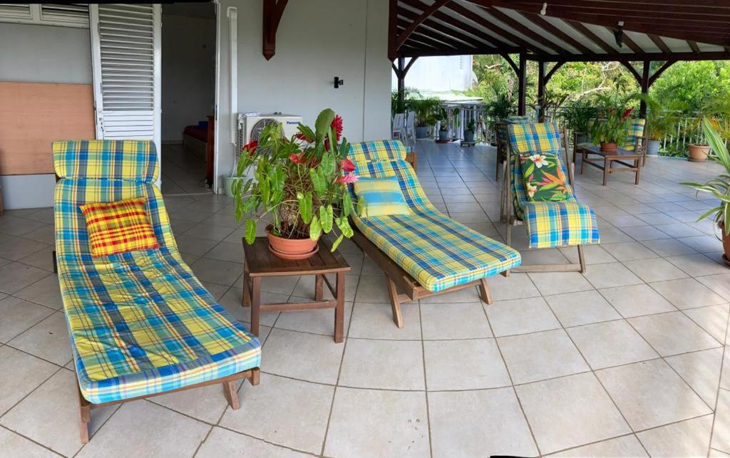 Haut De Villa Chez Ghighi Rivière-Pilote エクステリア 写真
